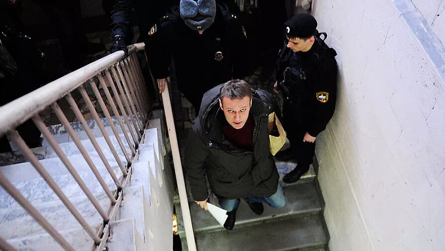 Басманный суд фото. Последние фото в суде Навального. Навальный в списке террористов