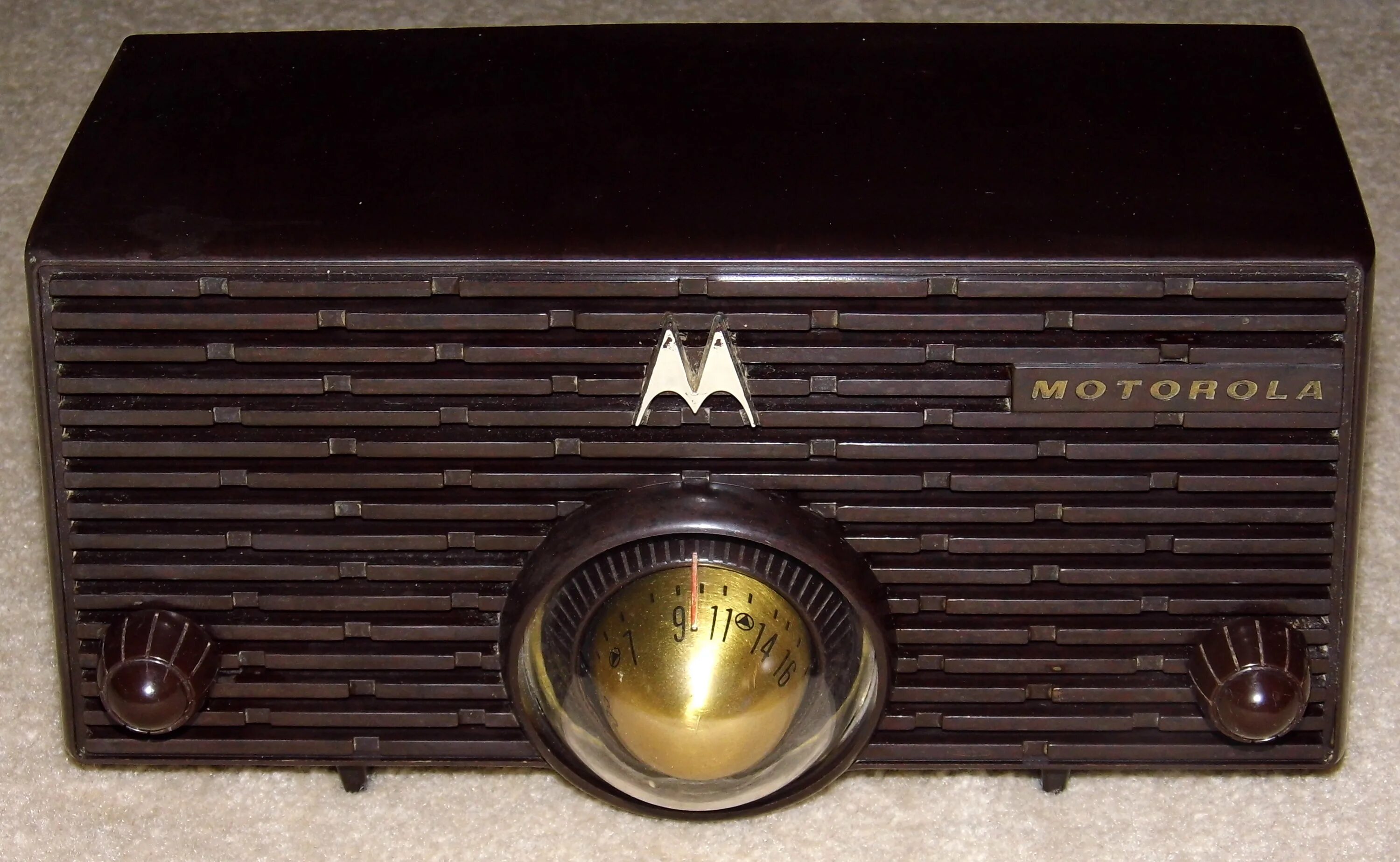 Радиоприемник s. Радиоприемник сони 7060d. Радиоприемник izumi r-739. Motorola радио 1940. Tecsun s-2000.