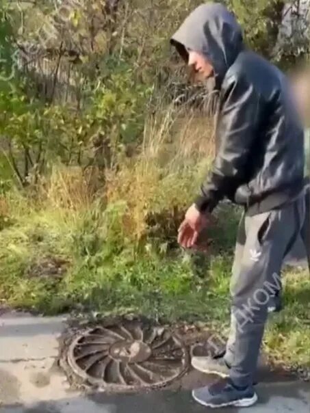 Похитил 15 летнюю девочку
