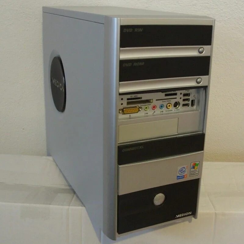 Мультимедийный компьютер. Компьютерный корпус modecom step 107 lcd 500w black. Medion p82012. Modecom step 207. Hardware requirements.