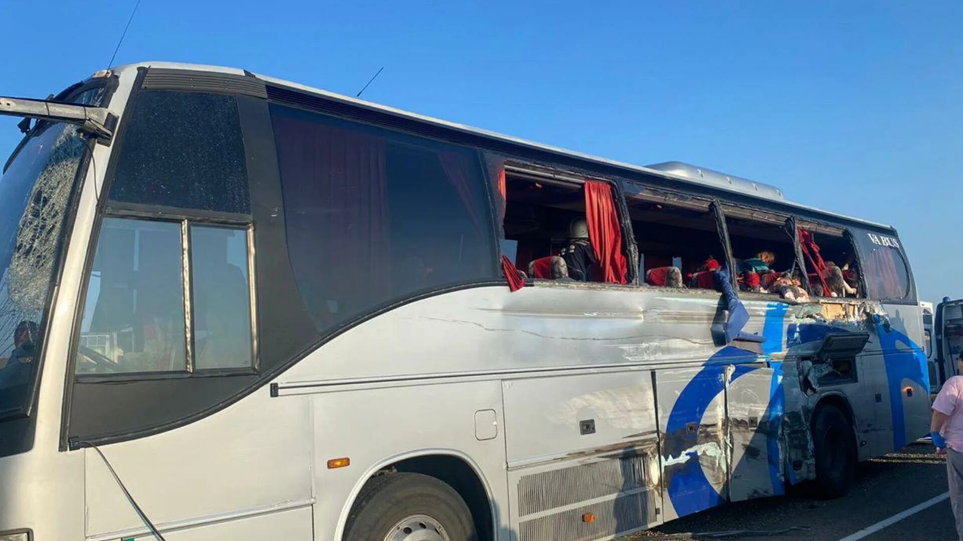 25 автобус тула. Рейсовый автобус. Анапа тула автобус. Дтп с автобусом в краснодарском крае. Маршрутки витязево.