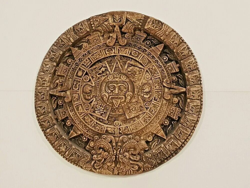 Календарь майя почему так назван. Хааб – Солнечный календарь Майя. Камень солнца ацтеков. Солнечный камень древних ацтеков. Календарь ацтеков — «Солнечный камень».