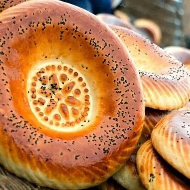 Сфере нон. Лепёшка патыр. Гала осиё нон. Сфере нон. Тандырные лепешки самарканд.