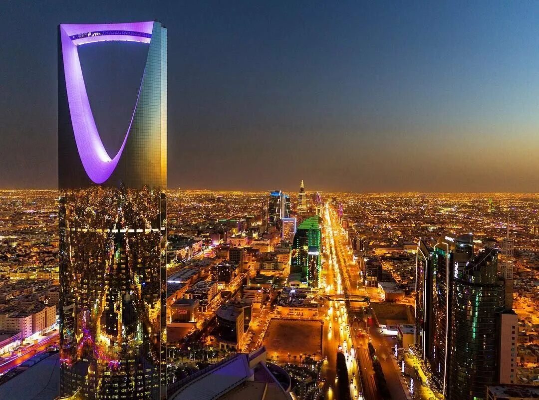 Город Эр-Рияд Саудовская Аравия. Kingdom Tower Эр Рияд. Саудовская Аравия столица Эр-Рияд. Саудовская Аравия Бурдж Аль-Мамляка.