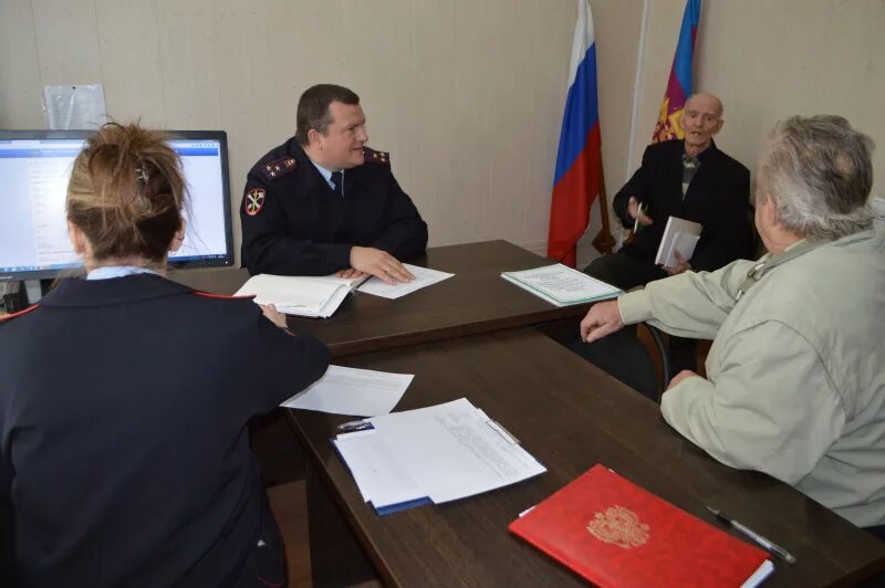 Омвд лабинский район. Начальник омвд по лабинскому району. Омвд мостовской район начальник. Начальник милиции г лабинский район. Омвд усть-лабинска.