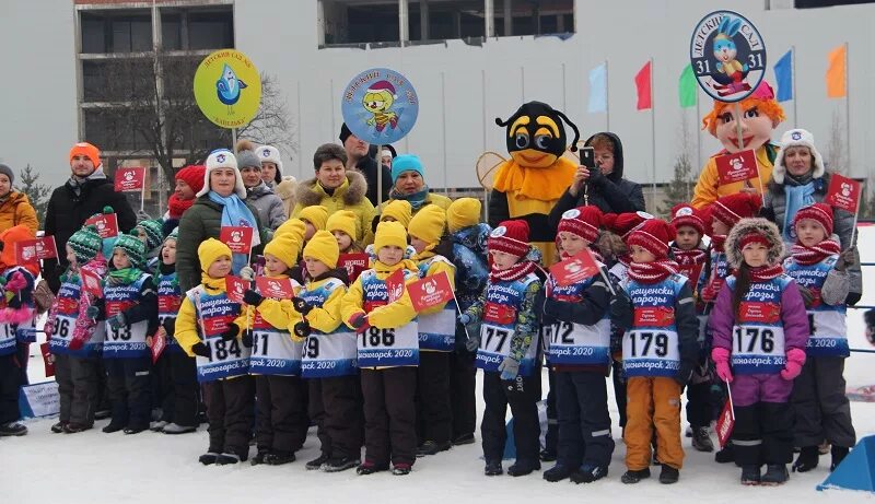 детский лыжный фестиваль крещенские морозы 2023 красногорск. крещенские морозы 2022 лыжные гонки в красногорске. детский фестиваль крещенские морозы. крещенские морозы лыжный фестиваль 2022. лыжный стадион красногорск.