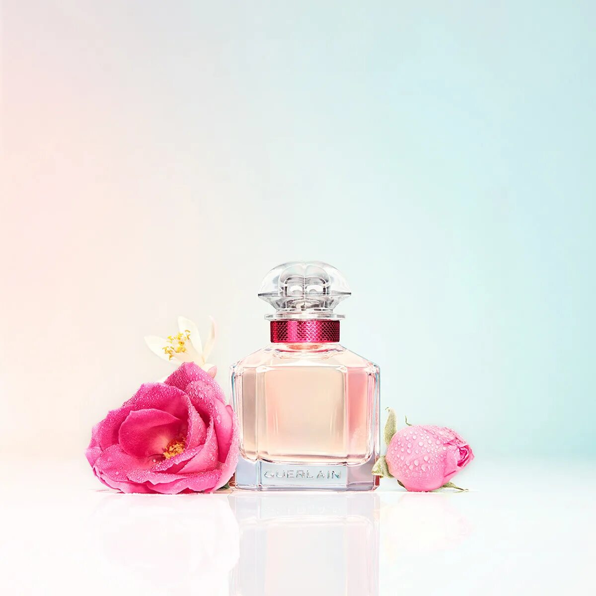 Guerlain "mon Guerlain Bloom of Rose" EDP 100 ml. Духи герлен Bloom of Rose. Герлен духи mon Guerlain. Guerlain mon Guerlain Bloom. Парфюм нежный аромат