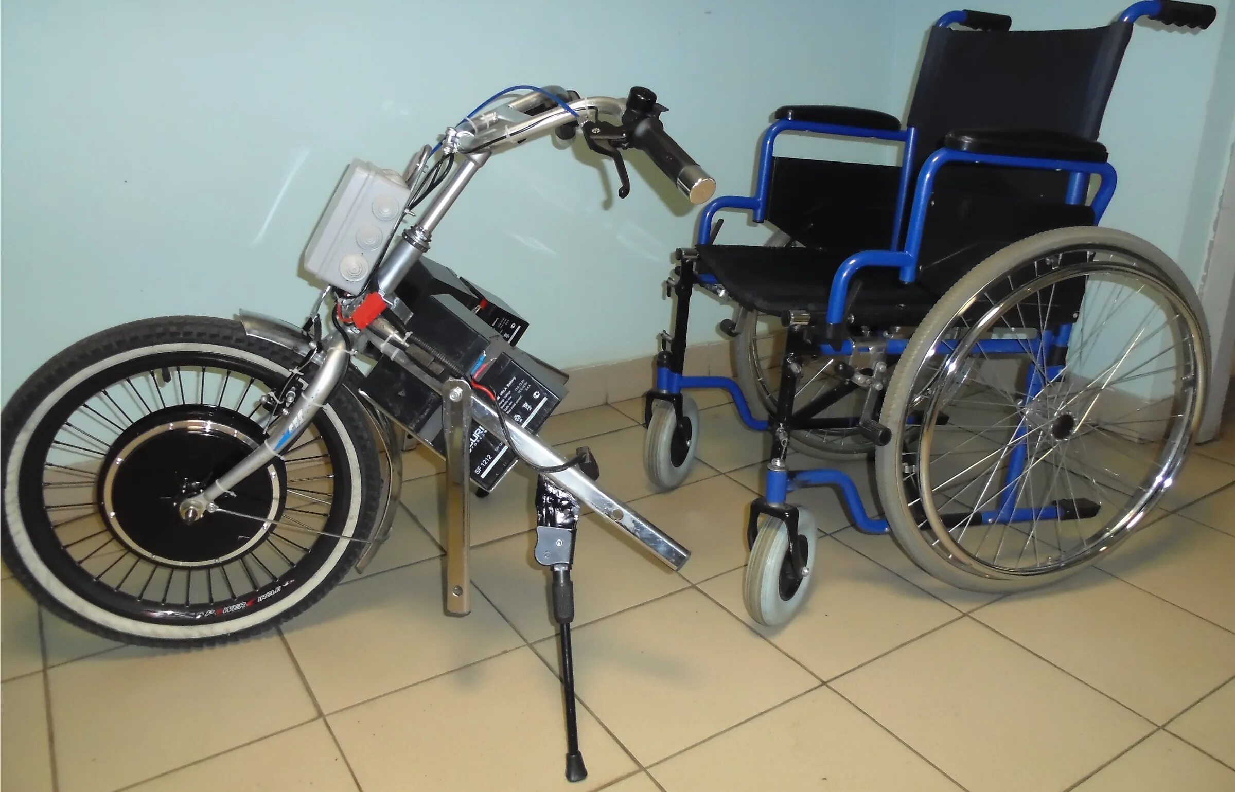 Электро приставки. Электрическая приставка для инвалидной коляски Angel solo 2. Электро приставка к инвалидной коляске с электроприводом. Электроприставка для инвалидной коляски. Электроприставка ангел-Соло №1 для инвалидной коляски.