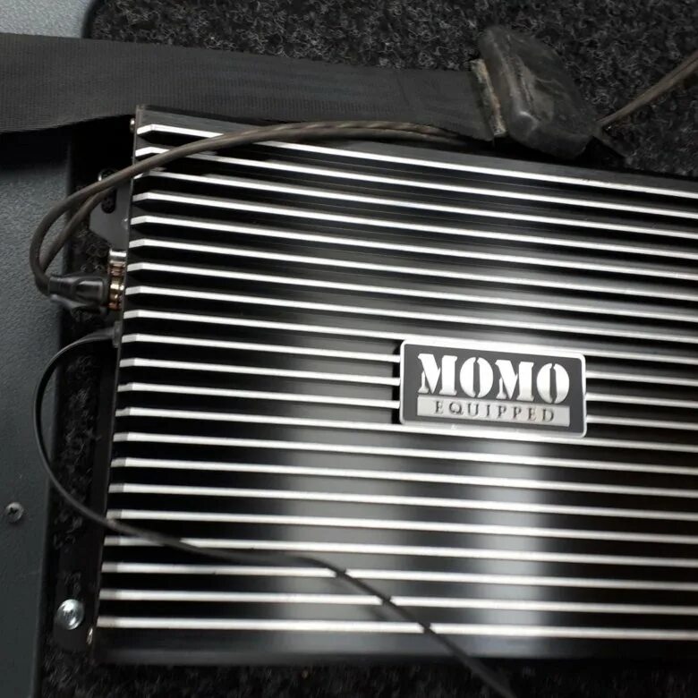 Моноблок момо. МОМО д800 моноблок. Усилитель Momo 800w. Momo d-800 800w. МОМО 1.800.