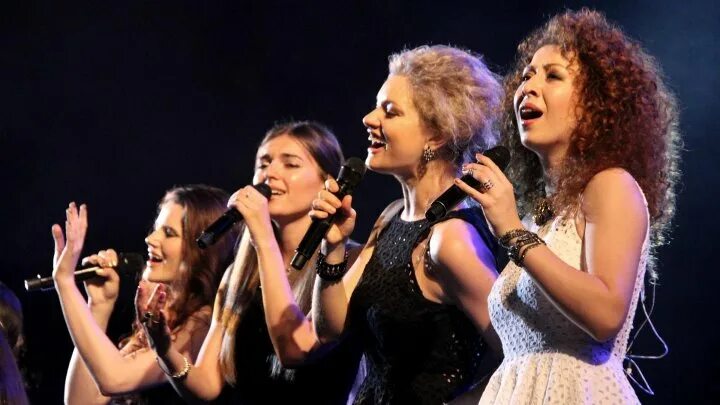 Сопрано турецкого еврейские. Soprano турецкого. вокальная группа сопрано. сопрано турецкого джинсы.