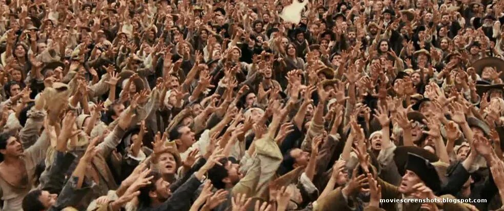 Тысячи людей озабоченных. 20 000 человек. Толпа народа. Пять тысяч человек. Миллионы людей картинки.