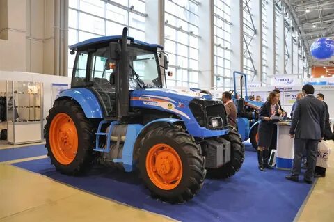 Новый трактор агромаш