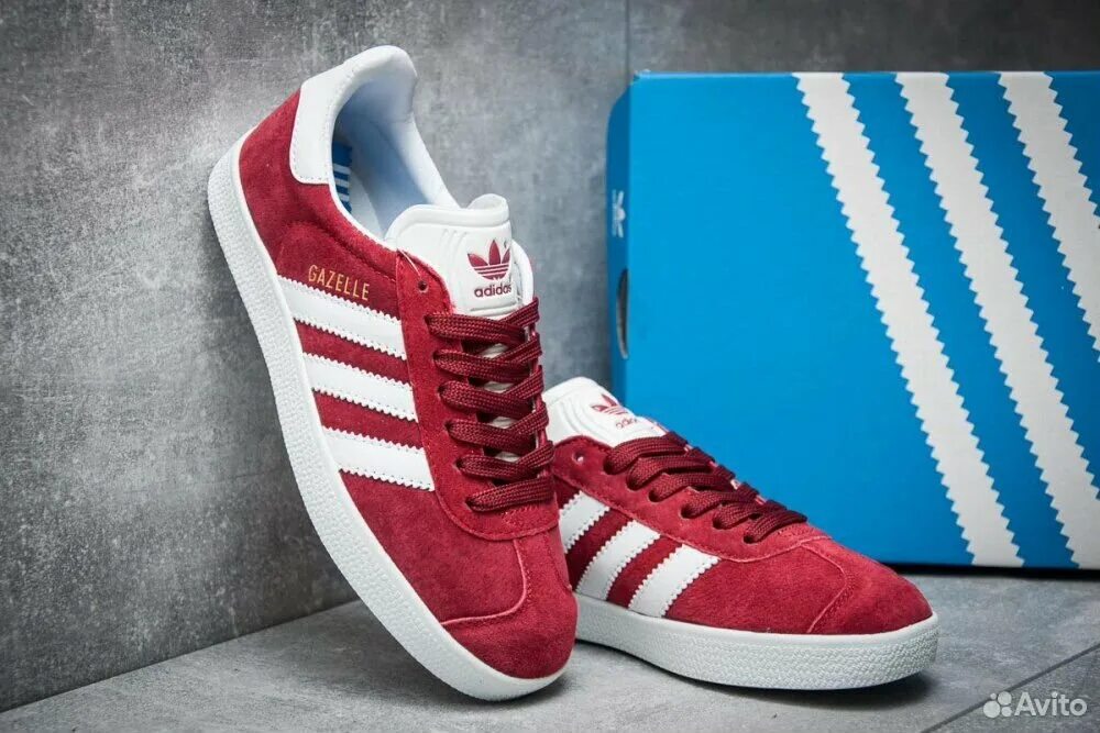 Адидас газели красные. Adidas Gazelle красные. Адидас газели красные замш. Adidas похожие на Gazelle.