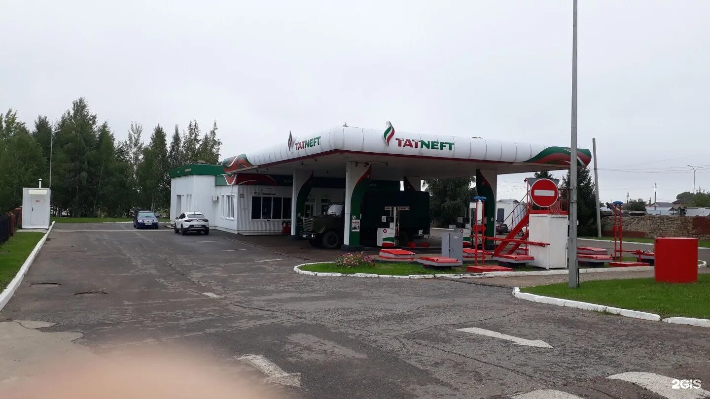 Елабуга татнефть. Бензозаправка татнефть гиззата елабуга. татнефть пресскомпозит елабуга. азс 609 татнефть новокуйбышевск. азс 391 татнефть.