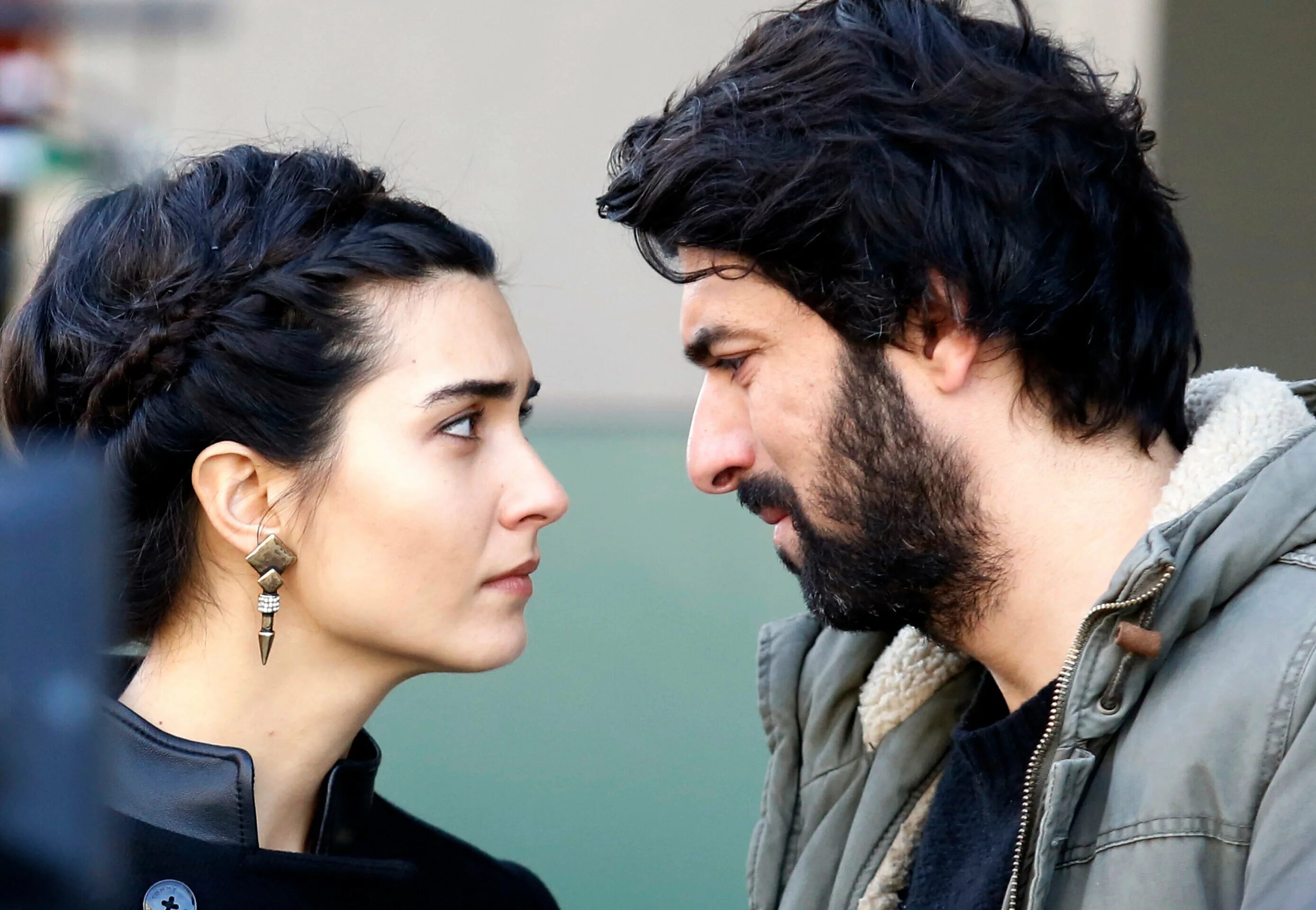 Грязные деньги, лживая любовь (2014). Элиф грязные деньги и любовь. Kara para aşk турецкий сериал. Турецкий сериал элиф рано. Грязные деньги, лживая любовь омер.