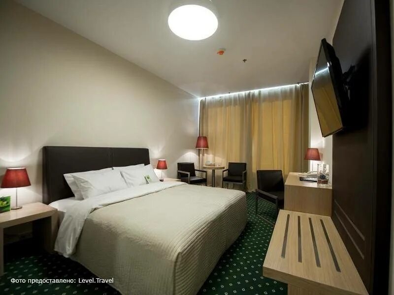 Отель green city. Отель грин сити минск. Green city hotel минск. «грин сити» 3*. Зеленые номера в отелях.