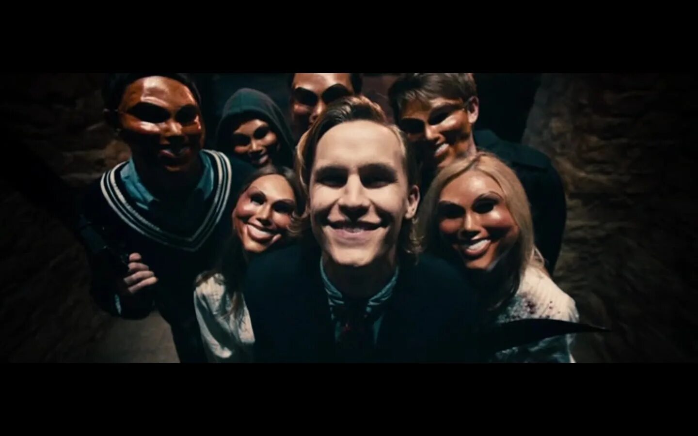 Какого числа судная ночь в 2025 году. The purge 2013 риз уэйкфилд. тони оллер судная ночь.