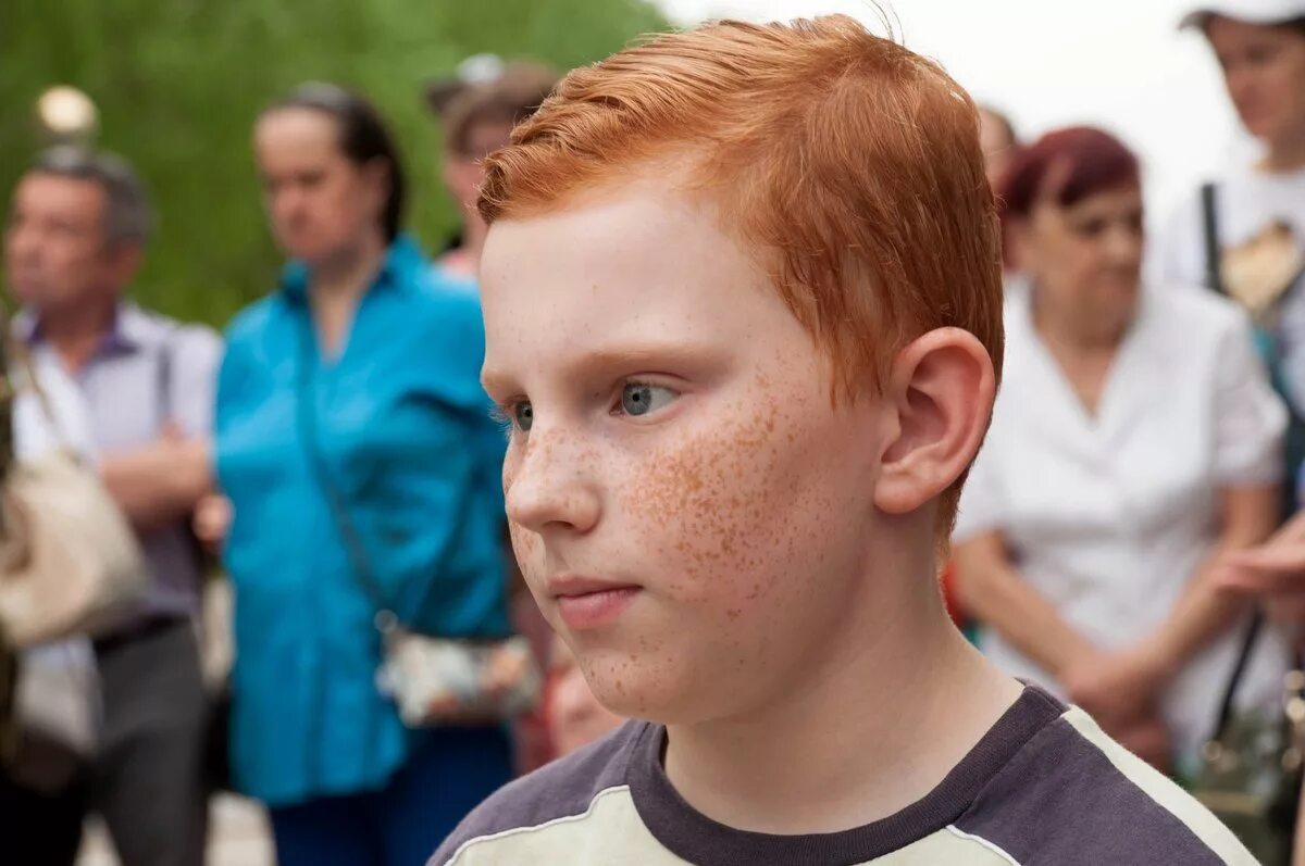 джуниор фильм трудный ребенок. рыжий из пацанов дети. иван оранский 2020. лойе александр в детстве. рыжий мальчик.