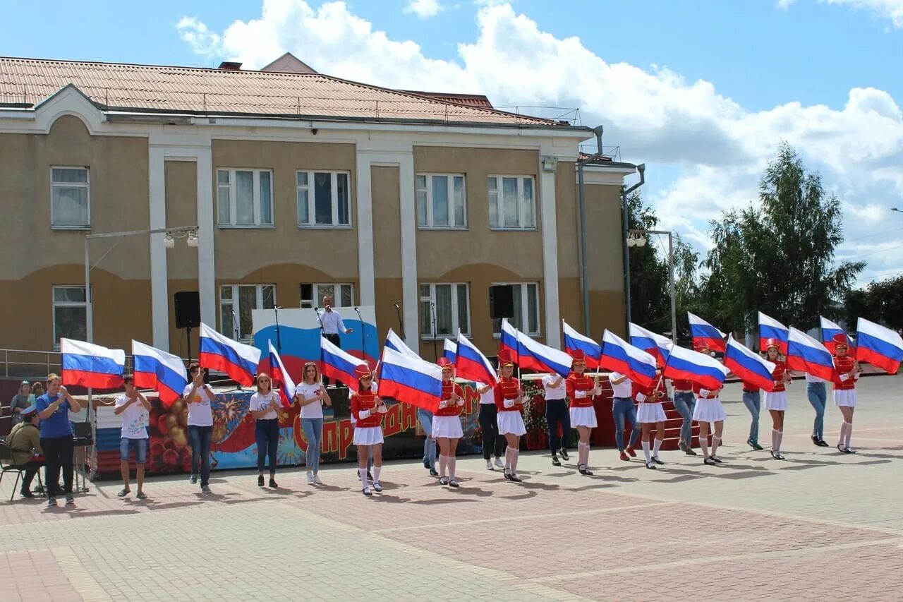 ЦКР Радужный Красненский район. Красненский район Белгородская область. Сетище Красненский район Белгородская область. РДК Радужный Красненский район.