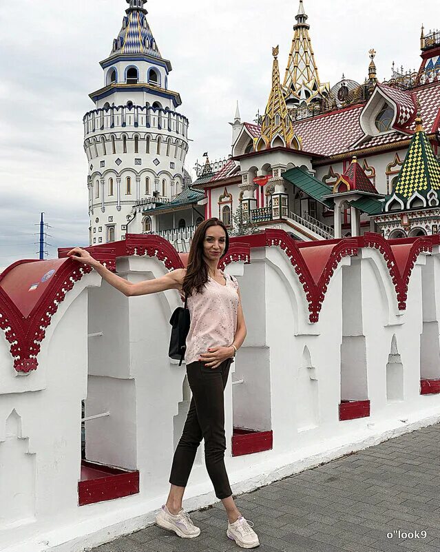 измайловский кремль свадьба. женщины в измайлово. женщины в измайлово. избушка бабы яги измайловский кремль. измайловский кремль фотосессии девушки.