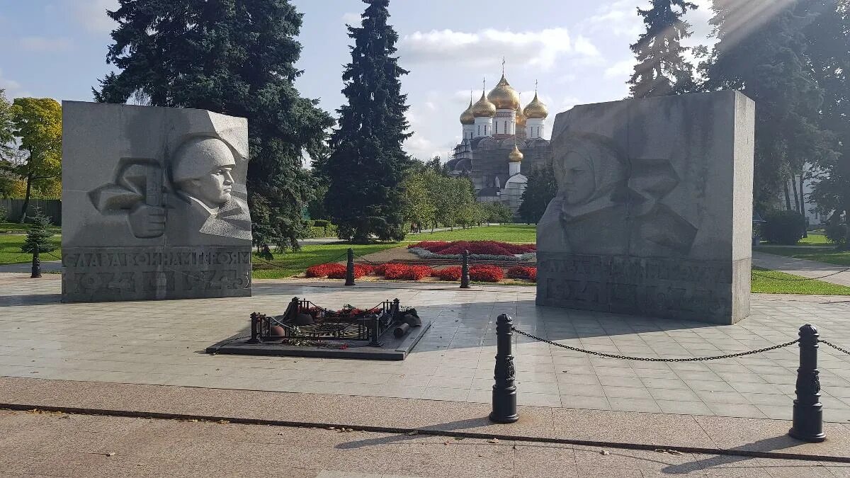 Фото: У вечного огня. Фотолюбитель Ольга.СПб. Путешествия. Фотосайт Расфокус.ру
