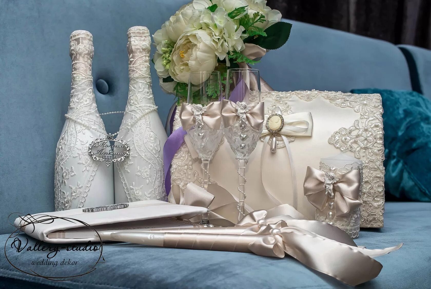 атрибуты невесты. свадебный аксессуар. свадьба в персиковом цвете. свадебные атрибуты. свадебные атрибуты.