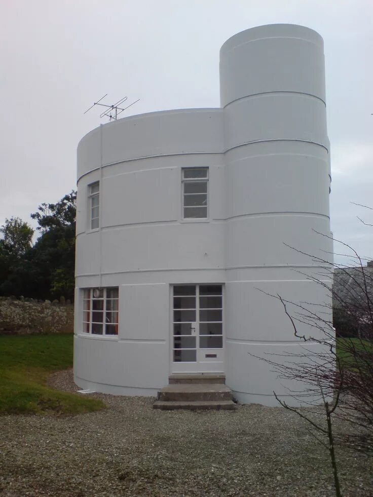 Round build. Round building. View Silo House. Silo thinking.