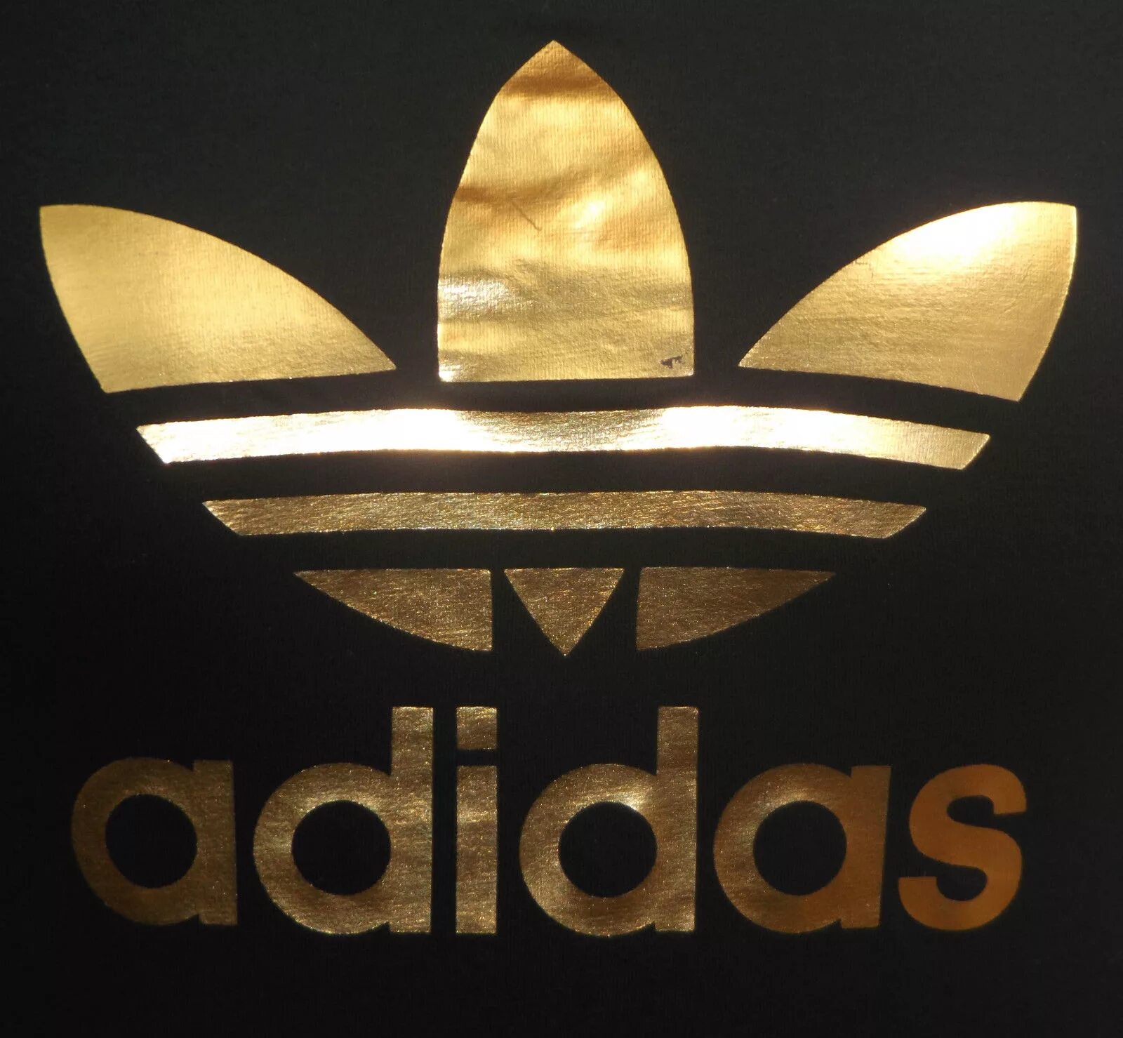 Адидас лого Голд. Адидас t-Shirt Roblox. Адидас Голд t-Shirt Roblox. Gold adidas Roblox.