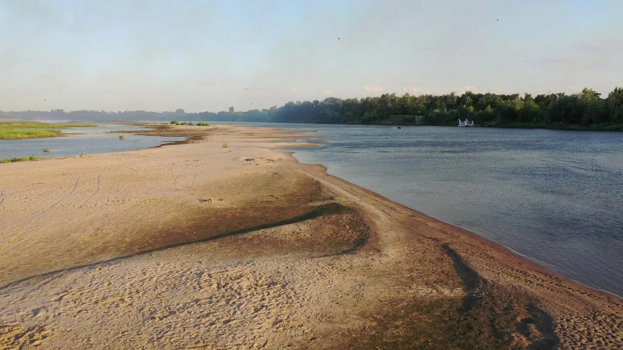 Вода в реке астрахань. Астрахань река Ахтуба. Ахтуба река Волгоград. Река Ахтуба в с.Болхуны. Река Ахтуба Астраханская область.