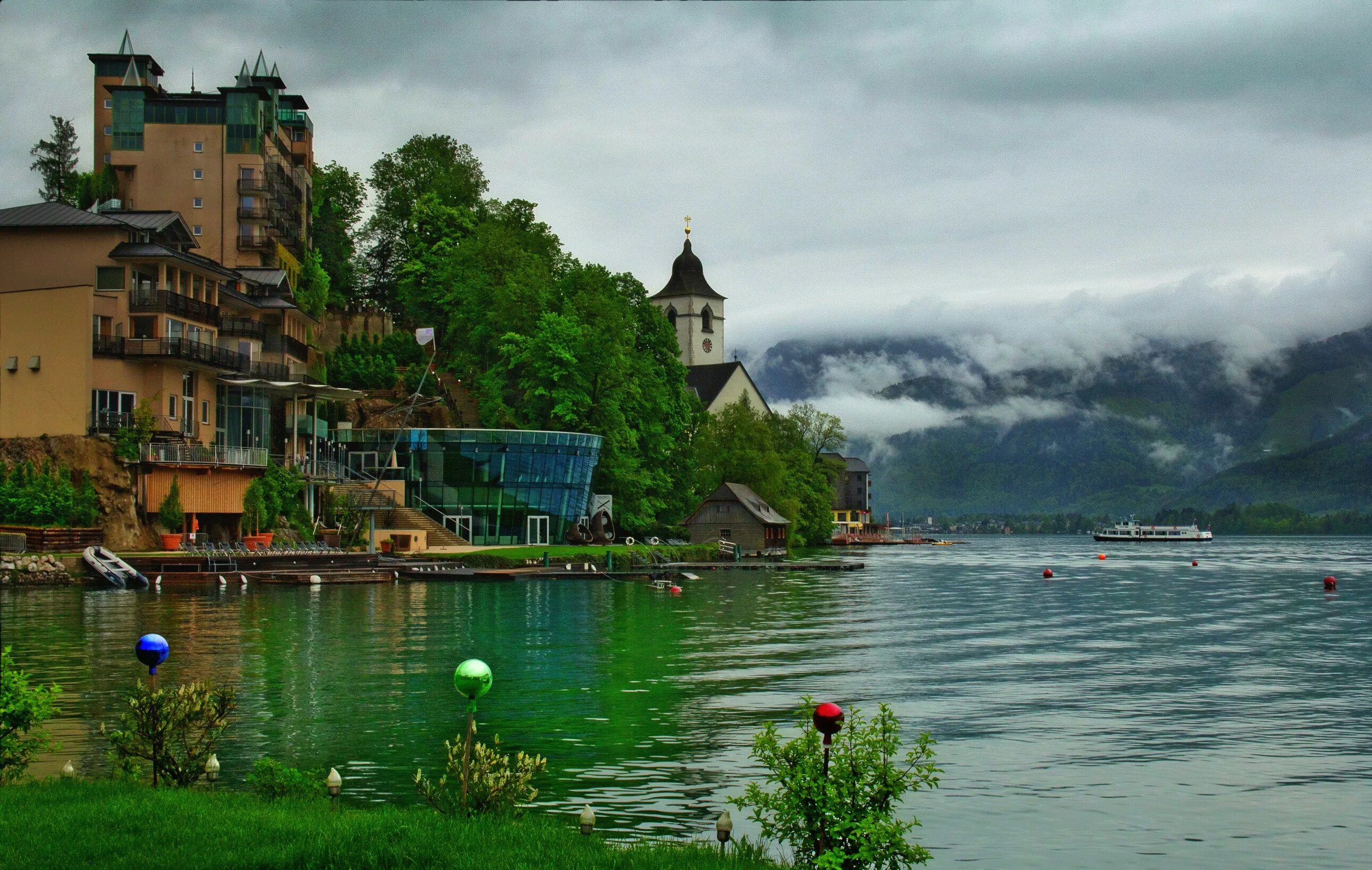 Wolfgangsee Австрия. Озеро Вольфгангзее. Австирии озера Австрии. Санкт Гильген Австрия. На озерах австрии