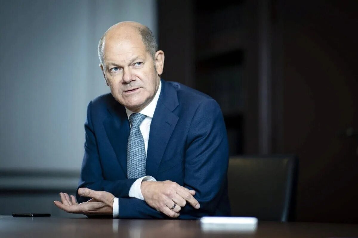 Olaf scholz. Шольц канцлер Германии. Олаф Шольц 2023. Олаф Шольц грустит.