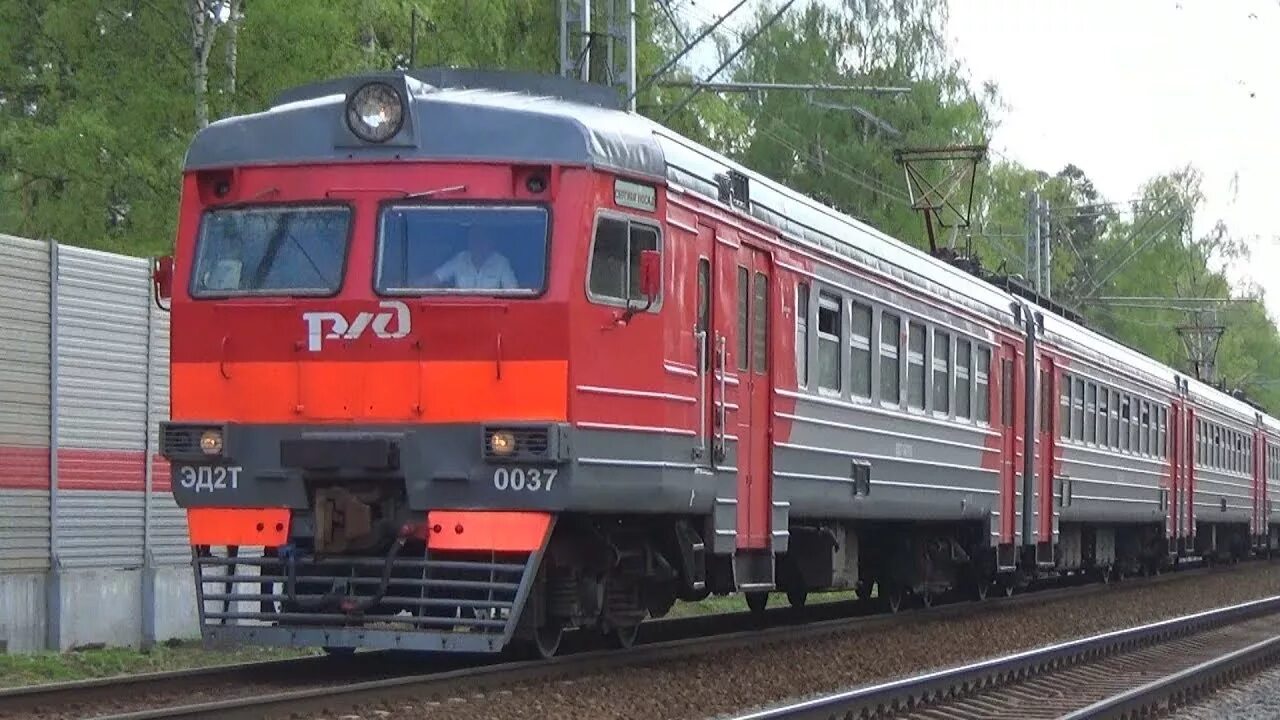 Эд2т Сергиев Посад. Эд2т электропоезд Москва. Электропоезд эд2т Сергиев Посад. Эд2т 0037. Сергиев посад станция электрички