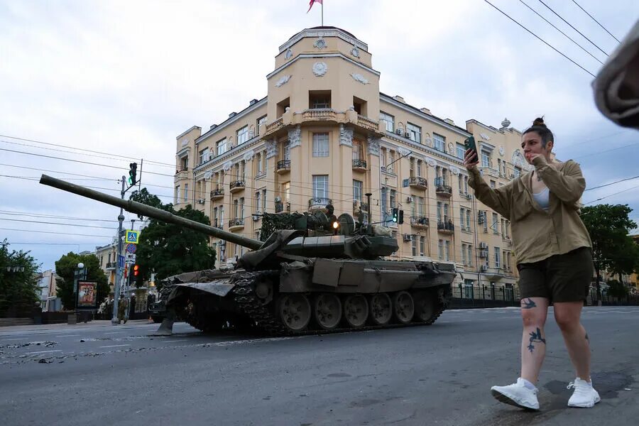 24 июня 2014 г. 24 июня 2014 г. 2014. Парад днр 2020. 24 июня 2014 г.