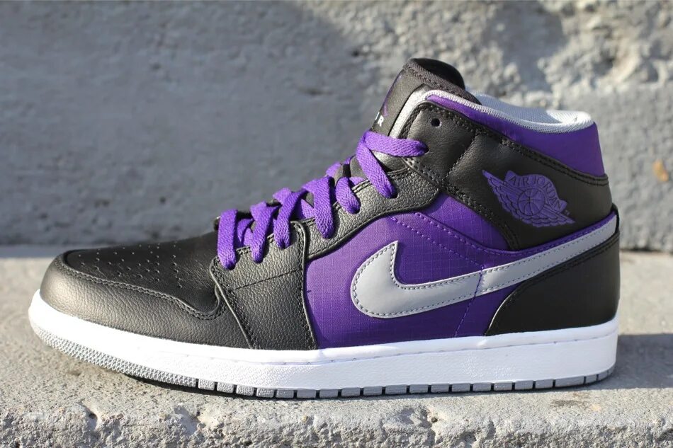 Nike Air Jordan 1 Low Court Purple. Nike Jordan 1 Retro Purple. Nike Air Jordan 1 Purple Black. Nike Jordan 1 Purple Black.