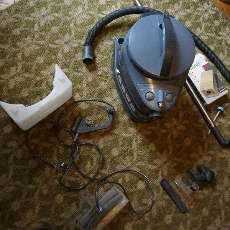 Моющий пылесос филипс триатлон. Пылесос Philips Triathlon 1400. Philips Triathlon 1400 Turbo. Пылесос Филипс триатлон 1400 турбо. Пылесос моющий Philips Triathlon 1400 Turbo.