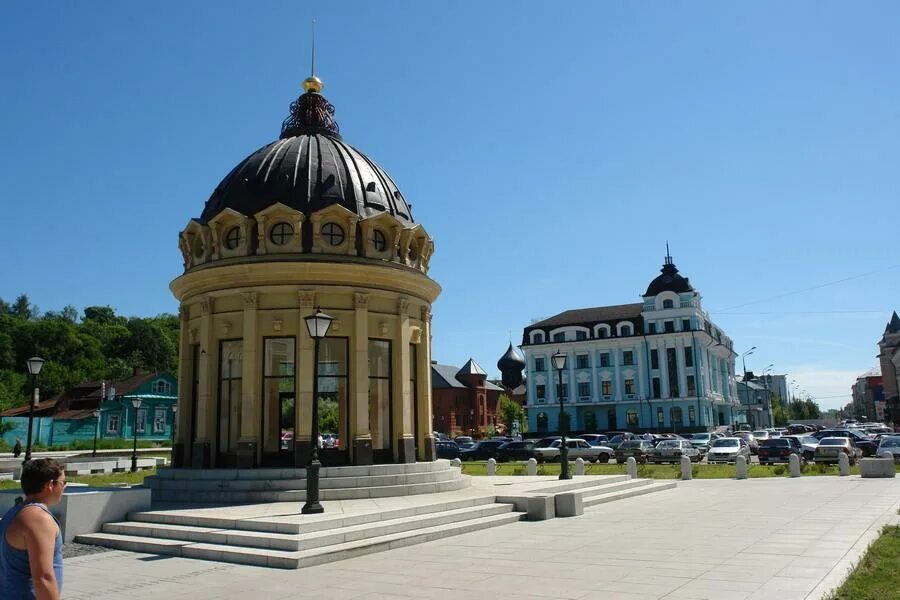 Петербургская улица 10. Ротонда на Петербургской Казань. Купол Казань Ротонда. Казань Петербургская Ротонда зимняя. Ротонда Казань Петербургская яблони.