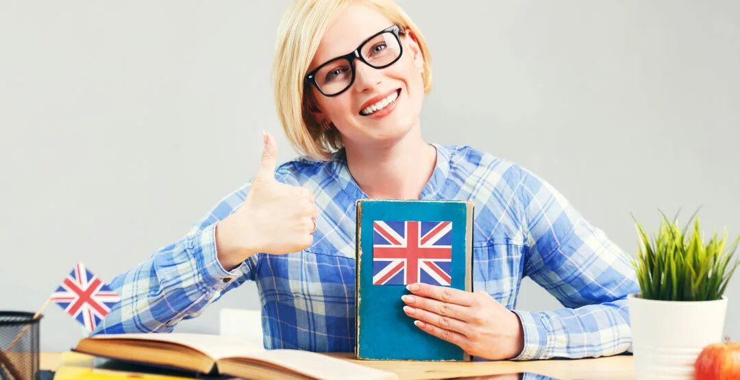 Учитель английского. Учитель иностранного. Урок английского в школе. English teacher experience. Преподаватель английского в вузе.