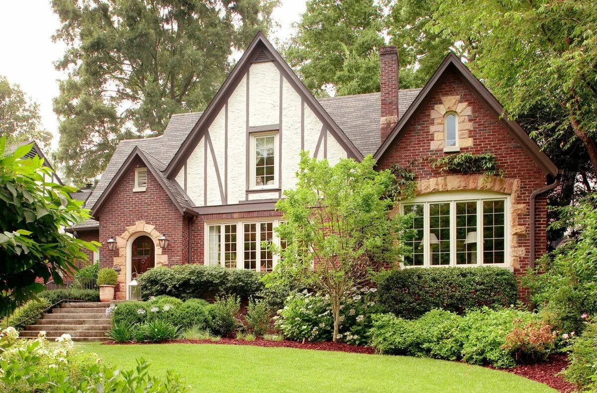 Кипи дом. Стиль Тюдор (Tudor Revival Cottage). Стиль Нео-Тюдор. Стиль Нео Тюдор в архитектуре. Cottage дом в Англии.