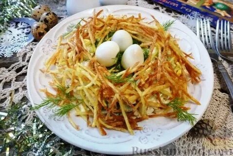 Гнездо глухаря с курицей и свежим огурцом