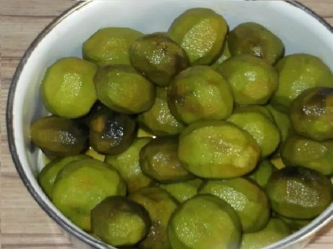 Армянски грецки орех. Зеленый грецкий орех цукат. варенье из грецких орехов. варенье из зеленых орехов. зеленый грецкий орех варенье.