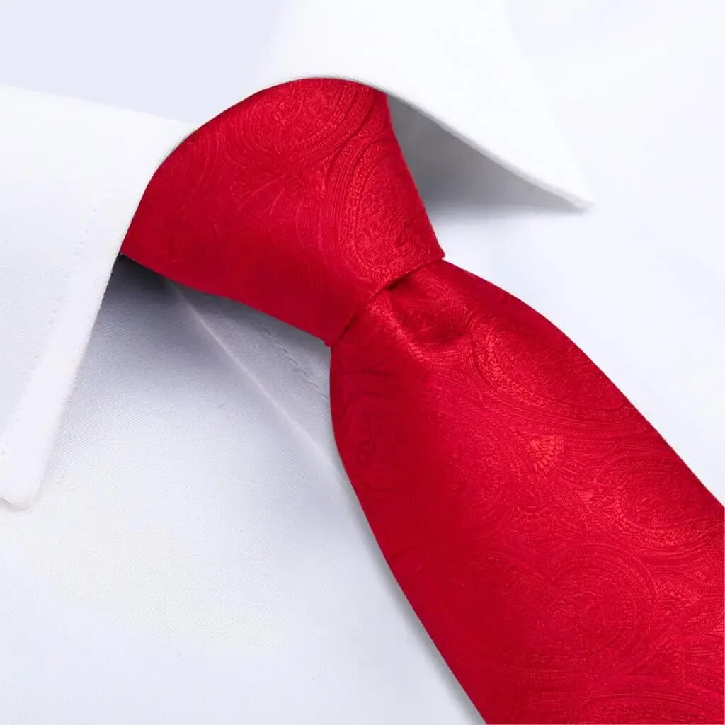 Галстуки мужские красные. Красный галстук. Галстук красный мужской. Галстук черно красный. Красный дизайнерский галстук.