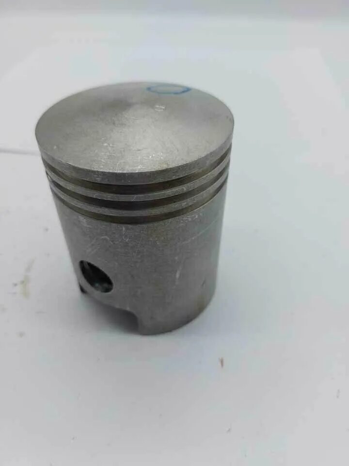 ремонтный поршень муравей2. поршень 2р муравей 3 кольца. поршневая на мотороллер муравей. поршень на мотороллер муравей. поршень муравей 2-х кольц 2р.