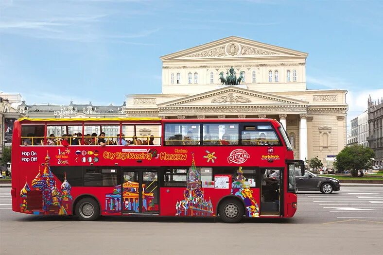 Экскурсии на красном двухэтажном автобусе. Автобус City Sightseeing Москва. City Sightseeing Moscow автобус. Автобус Сити сайтсиинг Москва. Автобус Hop on Hop off Москва.