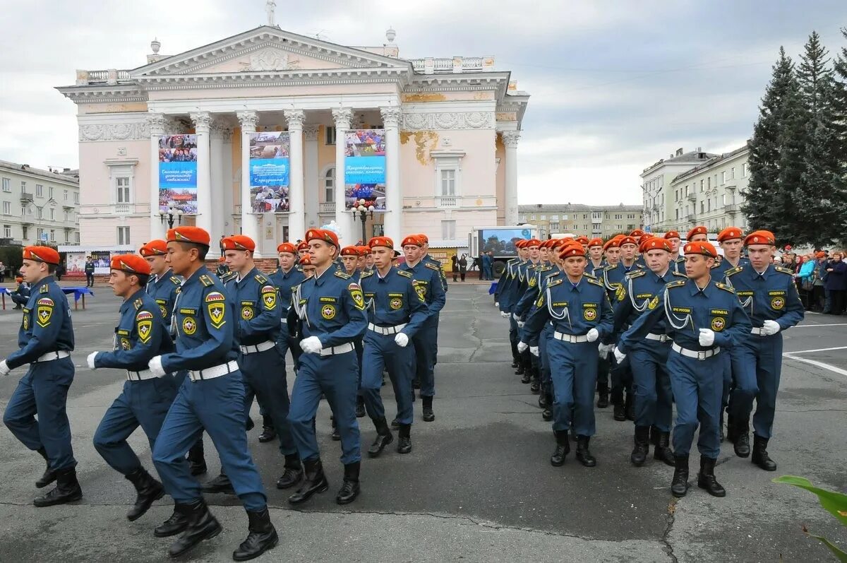 Мчс россии после 11 класса. Сибирская Академия МЧС Железногорск. Пожарно-спасательная Академия Железногорск. Сибирская пожарно спасательная Академия МЧС Железногорск. СПСА МЧС Железногорск.