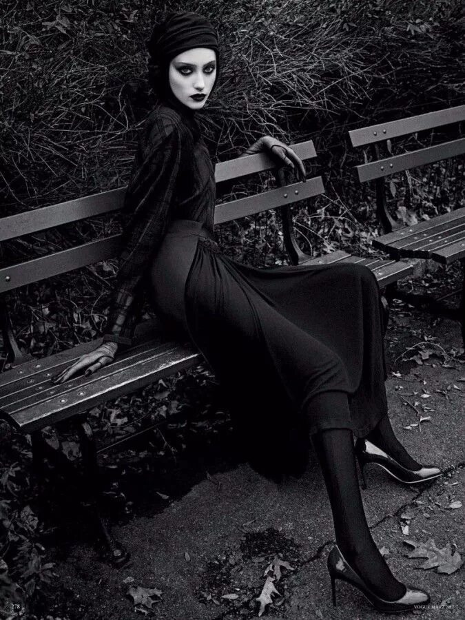 Готика в вог. Lady york. Luigi iango фотографы. Lady york. Lady york.