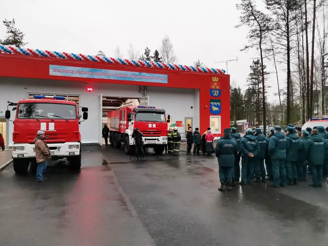 Что случилось с зданием 1 пожарного депо. ПЧ 100 Сертолово. Пожарное депо в Сертолово. Пожарная часть 100 в Сертолово. ПЧ 150 Кудрово Ленинградской области.