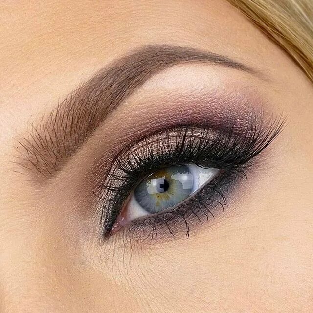 Pin by Sofia Mendes on beauty Wedding eye makeup, Evening eye makeup, Prom eye m