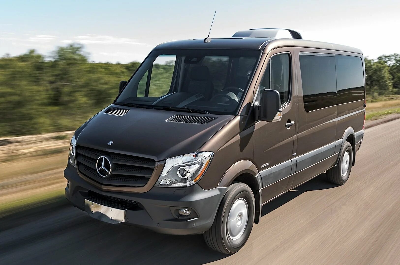 Мерседес спринтер модели. Mercedes-Benz Sprinter 2014. Мерседес Бенц Спринтер 2015. Мерседем Бенс спринт 2015. Мерседес Бенц Спринтер 2014.