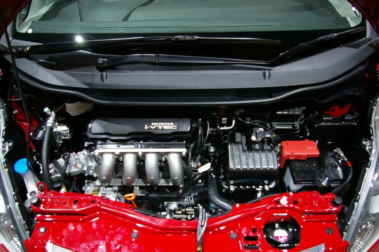 мотор хонда джаз 1,3. мотор хонда джаз 1,3. Honda jazz 2007 под капотом. Honda jazz двигатель. Honda fit vtec.