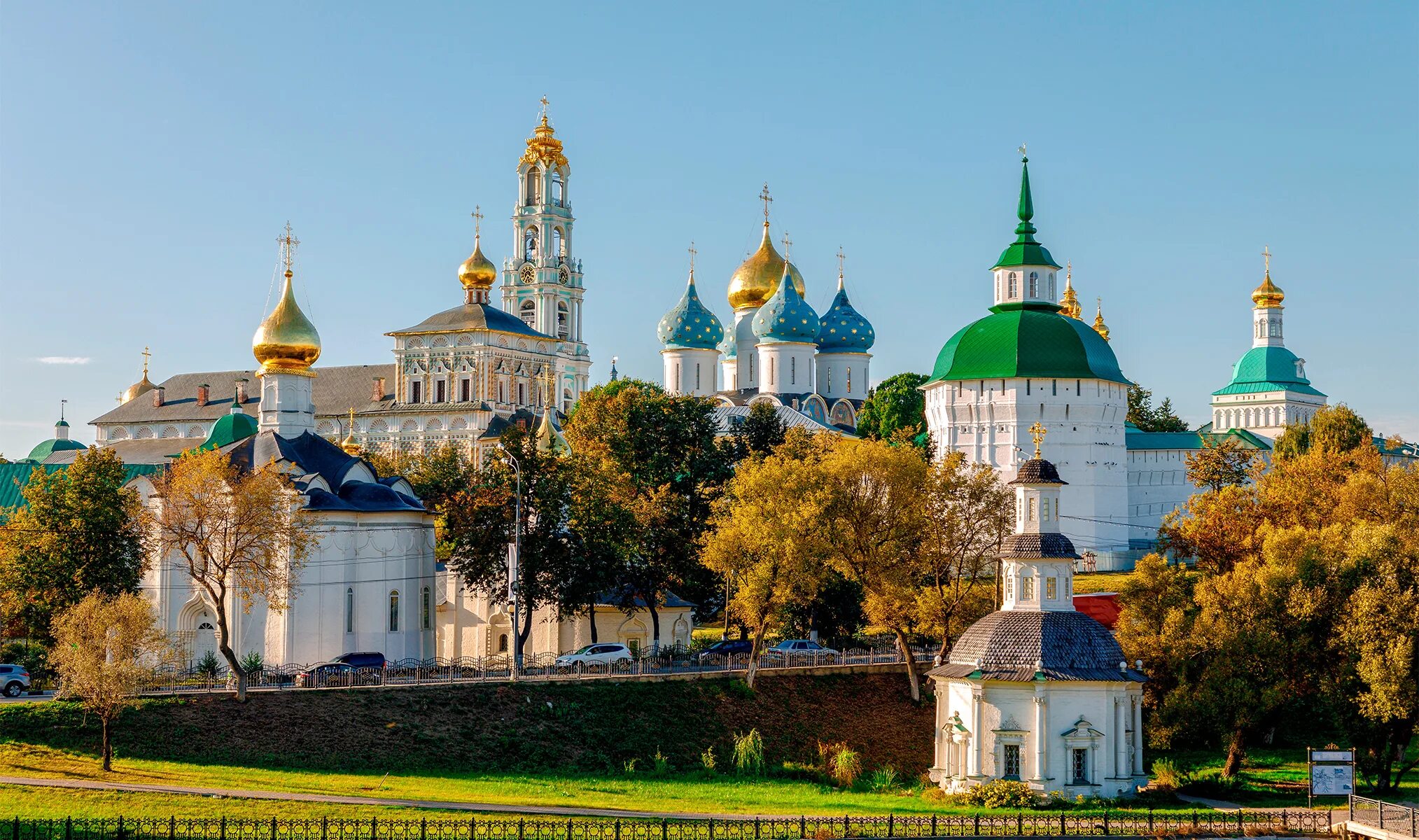 Троица-сергиева лавра юбилей сергия радонежского. Митрополит ионафана. Торжества в троице сергиевой лавре. Троице-сергиева лавра храмы. 8 октября троице сергиева лавра.